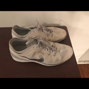 Gently used ladies gym shoes. NIKE